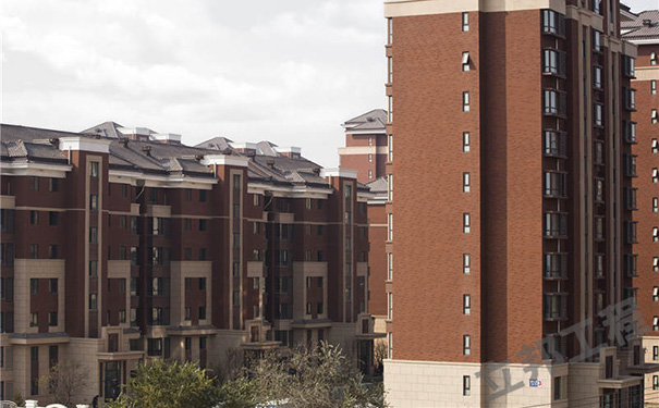 外墻質(zhì)感漆包工包料多少錢(qián)一平方?