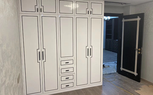 選定制衣柜需要注意什么?定制衣柜怎么做才