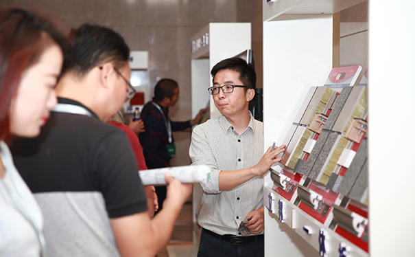 保溫一體板是什么材料?