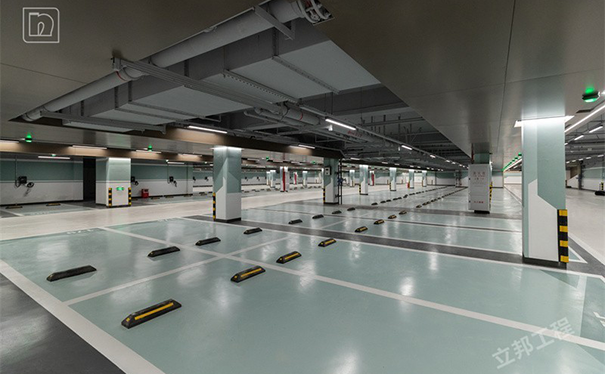 地下車庫環(huán)氧地坪漆多少錢一平方？