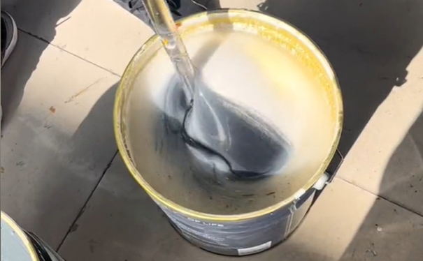 白色乳膠漆調(diào)黑色怎么調(diào)?