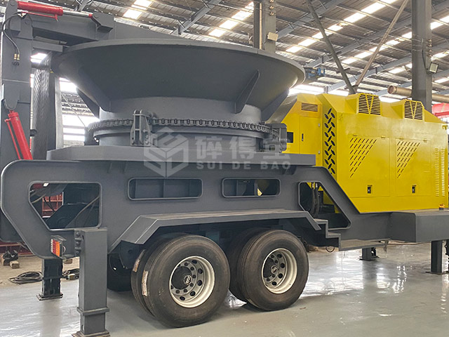 圓盤樹根破碎機(jī)是專業(yè)破碎樹根