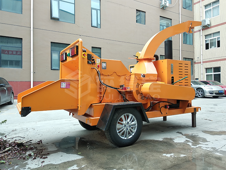 移動(dòng)式園林樹枝粉碎機(jī)
