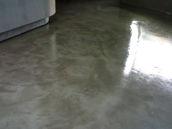 水泥自流平地面做法，自流平水泥地面怎么做?