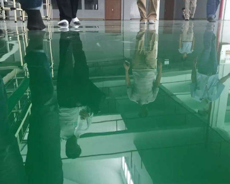 環(huán)氧自流平地坪一般多厚?厚度標(biāo)準(zhǔn)是多少?